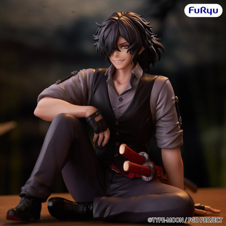 [PRZEDSPRZEDAŻ] Fate/Grand Order Noodle Stopper PVC Figure Assassin Izou Okada Awesome Dapper Suit 9 cm