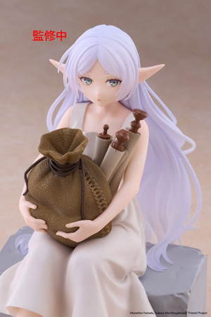 [PRZEDSPRZEDAŻ] Frieren: Beyond Journey's End Desktop Cute PVC Figure Frieren (In training Ver.) 16 cm